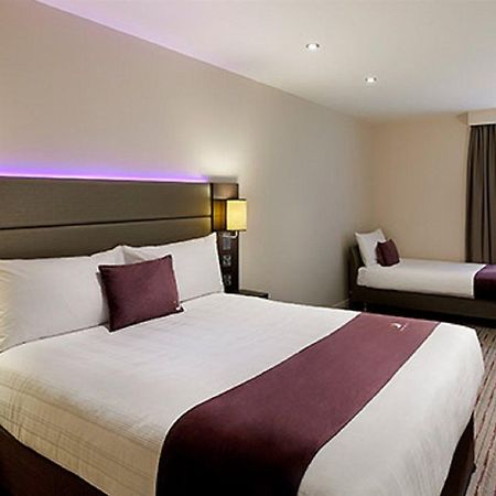 Premier Inn Premier Inn Bagshot Eksteriør bilde